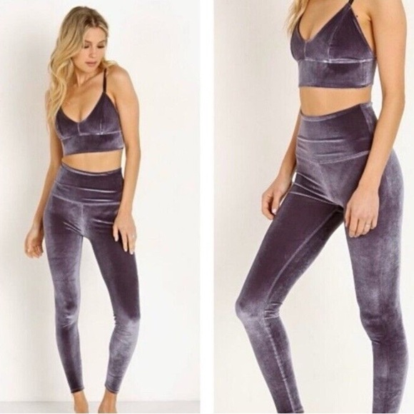 EUC - Beyond Yoga Velvet Motion High Waisted Midi Legging Deep Amethys - size M - Picture 2 of 8